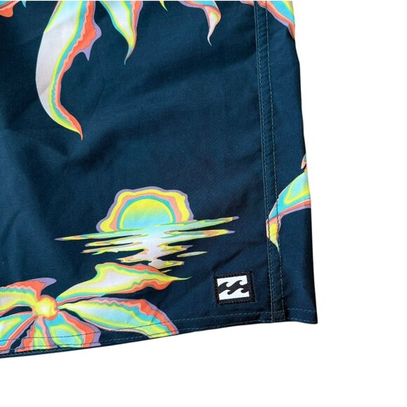 NWOT Billabong Boardshorts All Day Layback Shorts Volley Swimming Trunks Mens 30 - Picture 3 of 7